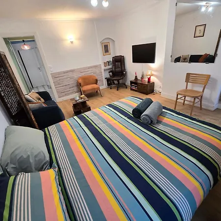 Apartment Confortable Pres Des Transports Paris