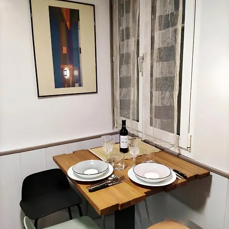 Apartment Confortable Pres Des Transports