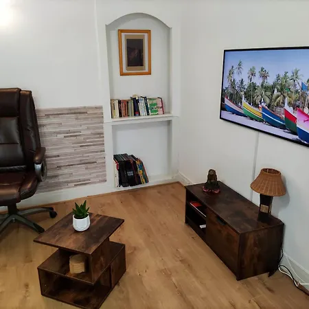 Confortable Pres Des Transports Apartment *